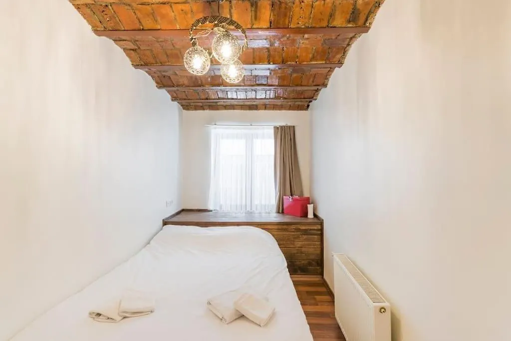 Beautiful 1 Bedroom Apt. W/Ac 400 Meters Taksim Square Istanbulská provincie 0*,  Turecko